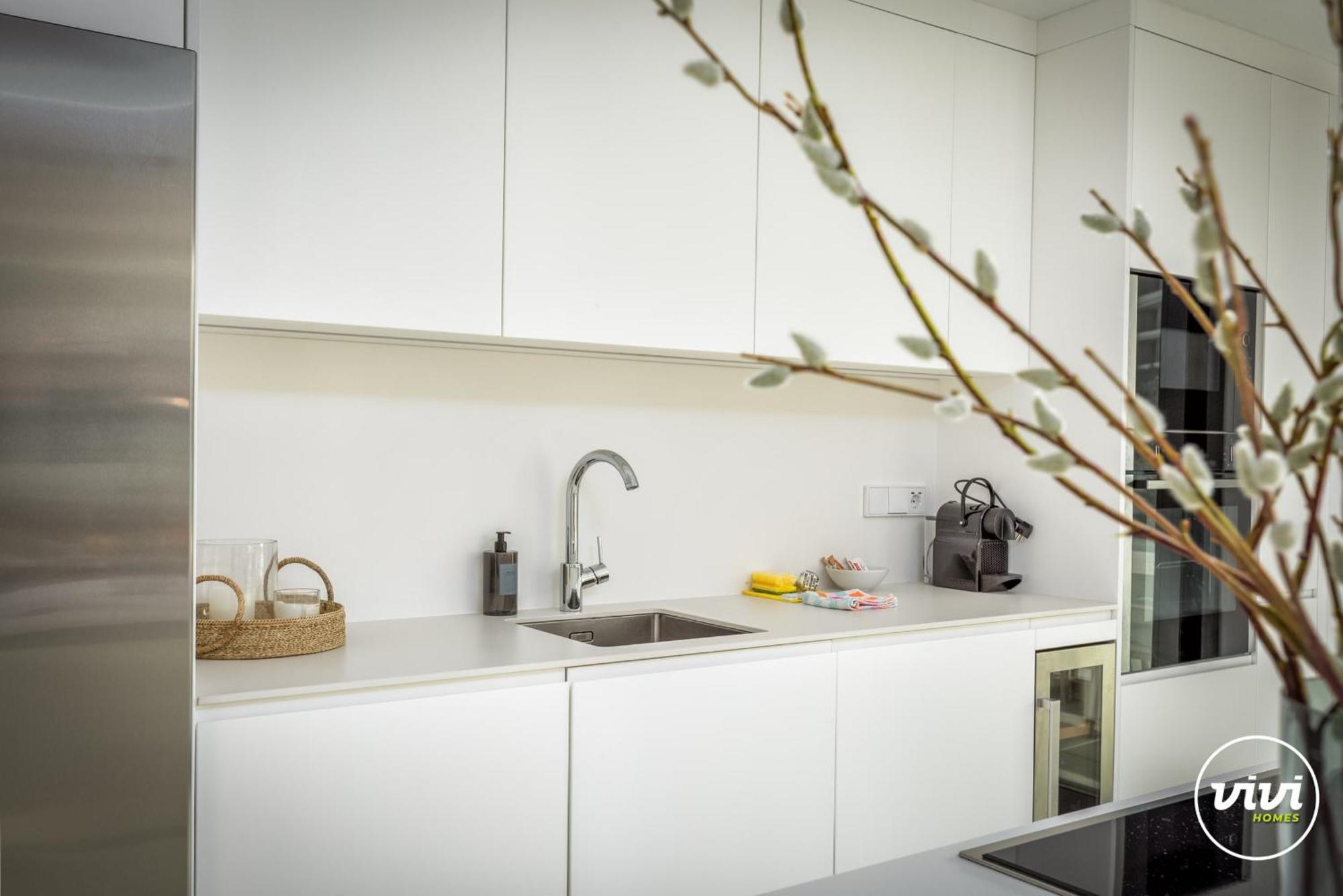 Vivi Homes - Terra Higueron Luxury, Terrace & Pool Apartment Fuengirola